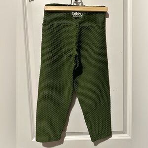 Crop croco BBB green leggings lightly worn.